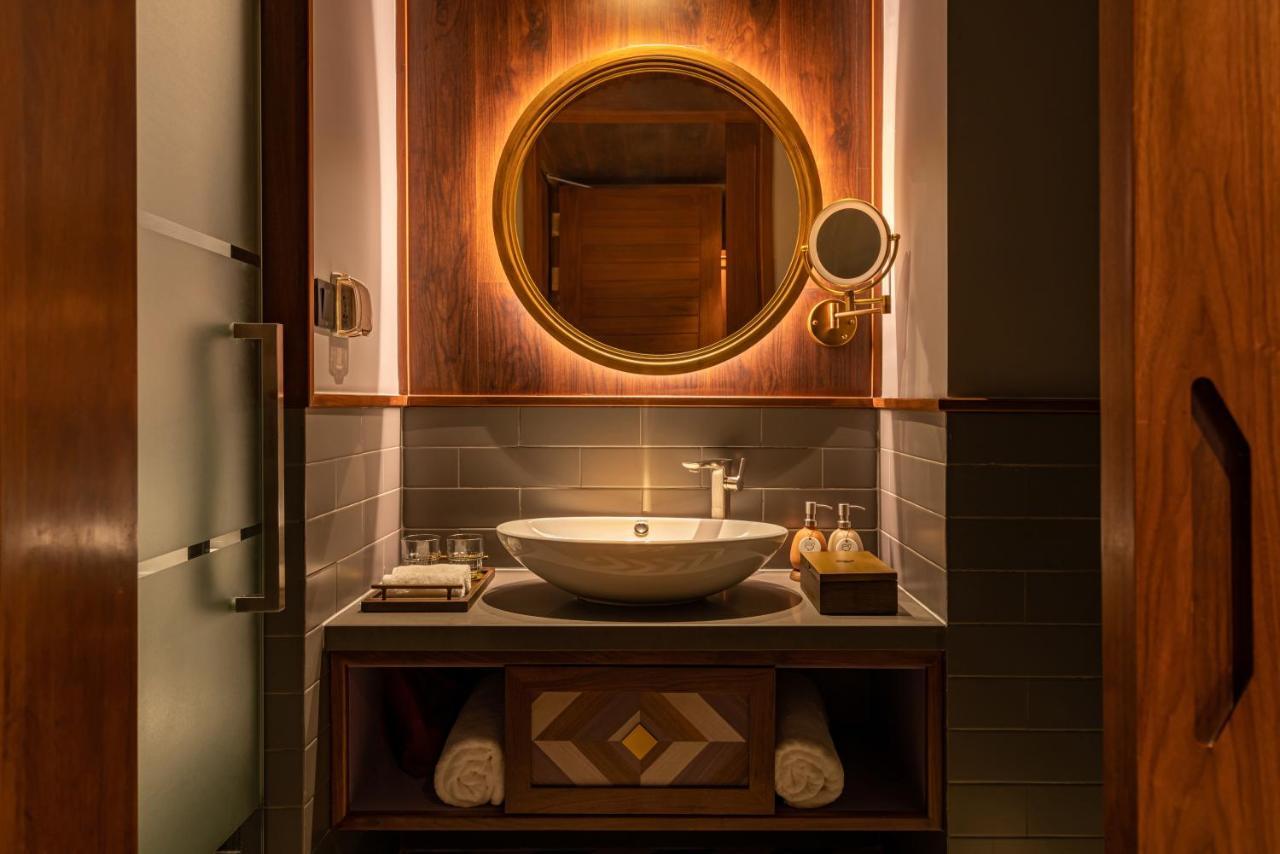 Hébergement Lit King-Size Deluxe - Accès au Salon Nest